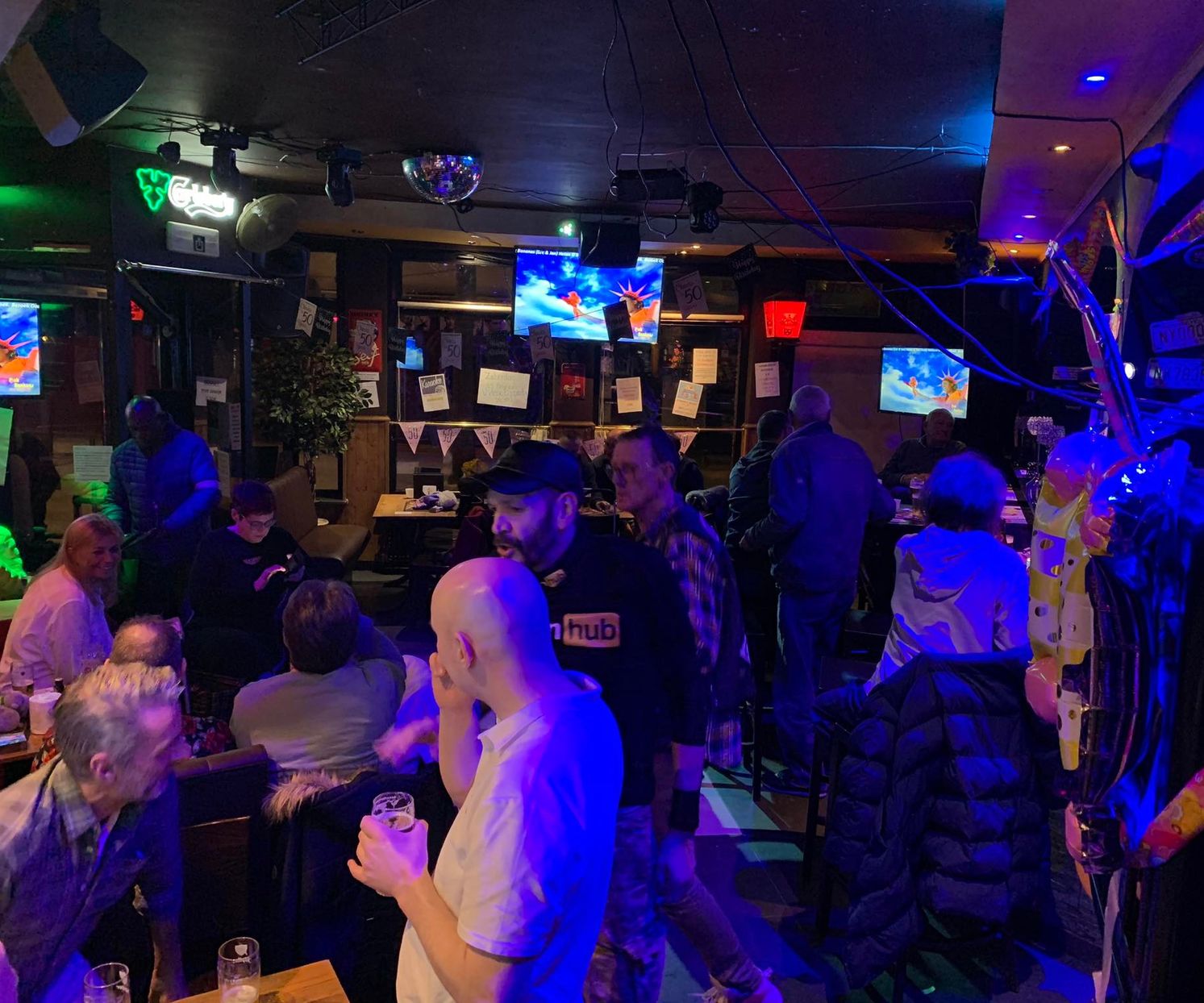 1000008218 1000008218